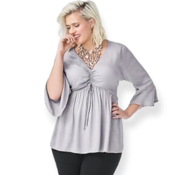 Torrid Light Grey Front Ruched 3/4 Sleeve Blouse - Picture 1 of 5